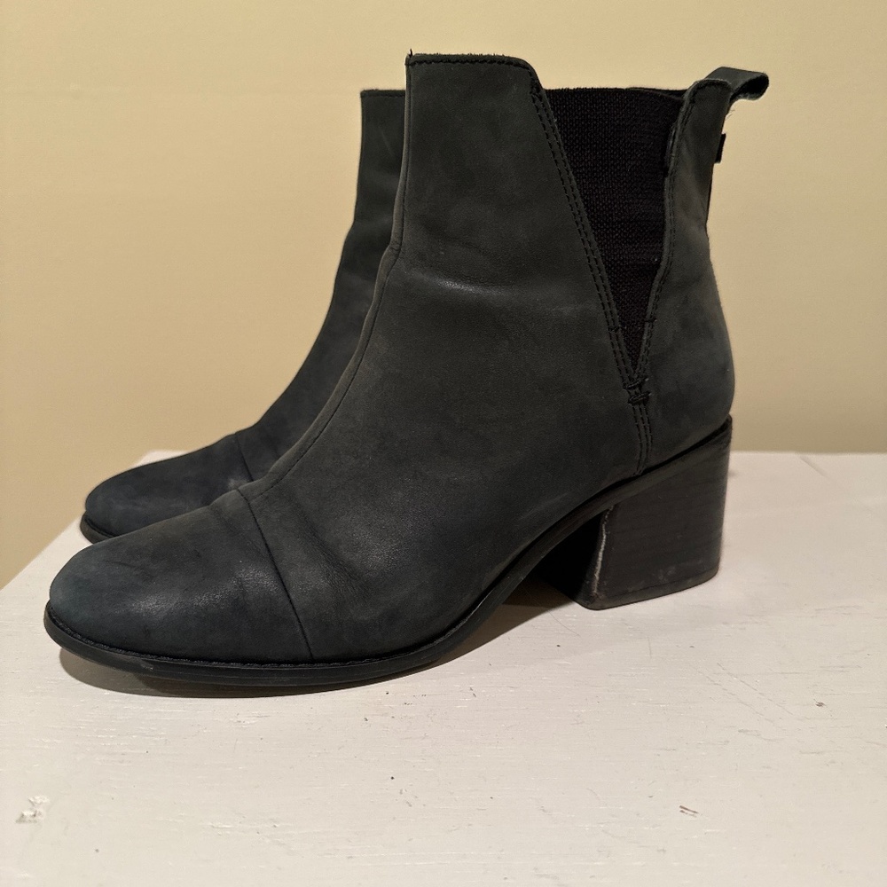 Tom’s Chelsea Boot